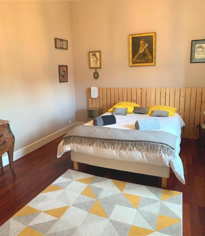 Suite Privative Abella - Aile De Maison Bourgeoise Ambares-et-Lagrave Esterno foto